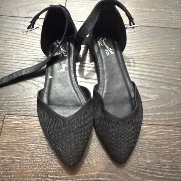 Seychelles Shoes - Seychelles Women’s 6 Black Pointed Toe Sandals